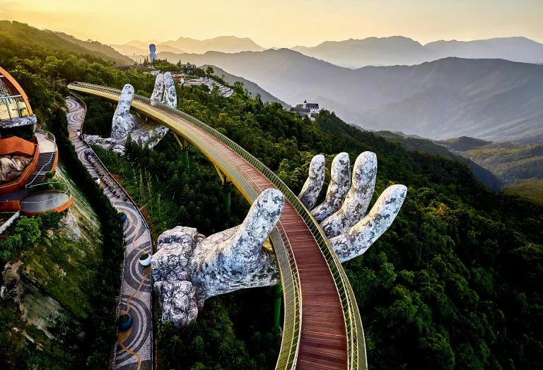 Золотой мост (Руки бога) и парк Ba Na Hills (VIP) 1 день