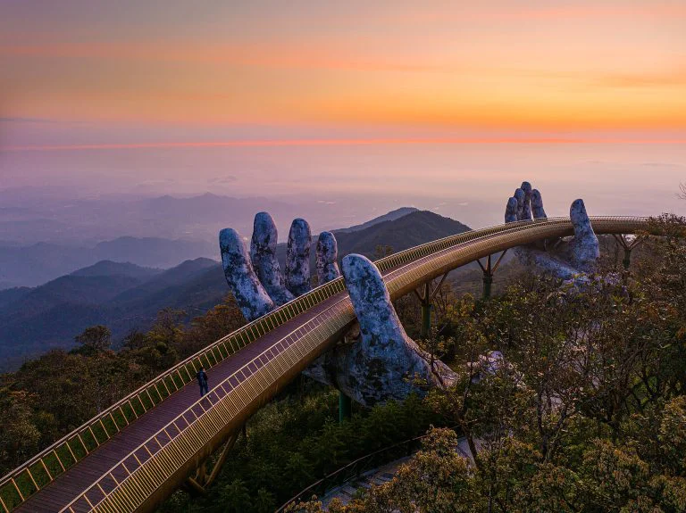 Золотой мост (Руки бога) и парк Ba Na Hills (VIP) 1 день