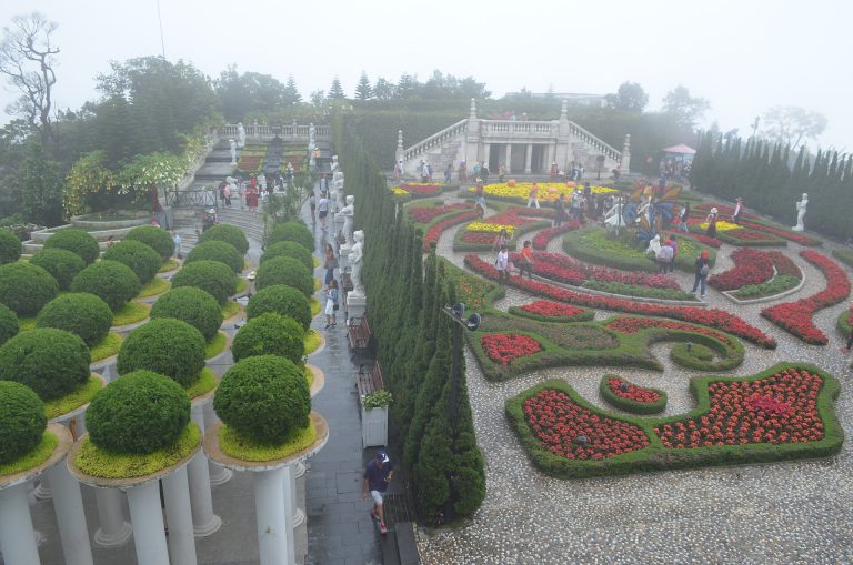 Золотой мост (Руки бога) и парк Ba Na Hills (VIP) 1 день